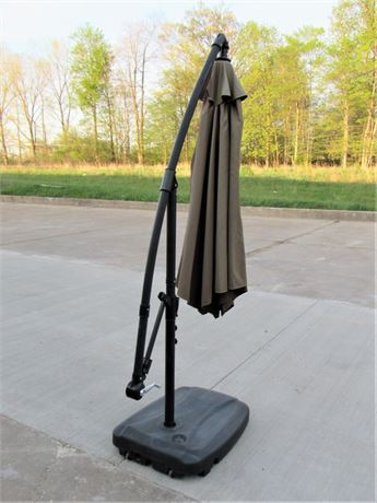 Patio Cantilever Umbrella with Weighted Base