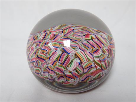 BACCARAT Art Glass Paperweight