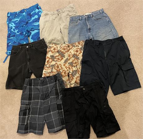 Men's Cargo & Denim Shorts - Size 34