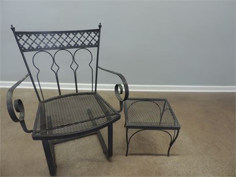 Patio / Sunroom Wrought Iron Table / Chair