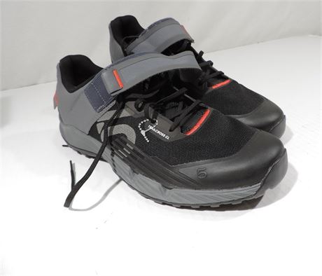 ADIDAS Trail Cross CL Men's Shoes / Size 11