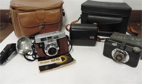 Vintage KODAK Motormatic 35 MM / ARGUS / Kodak Instamatic / Carrying Cases