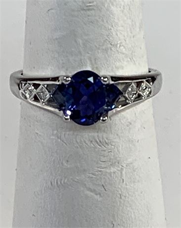 10KT White Gold Blue Sapphire Ring