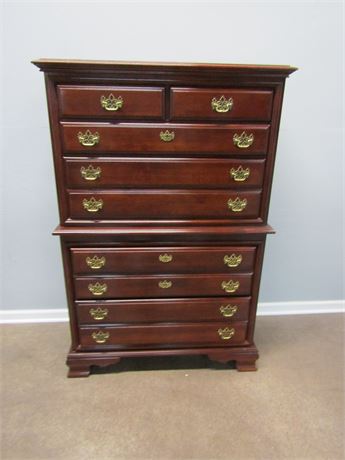 Mahogany Style Dresser, with 9 Drawers