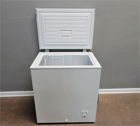 Electrolux Free Standing Electric Chest Freezer