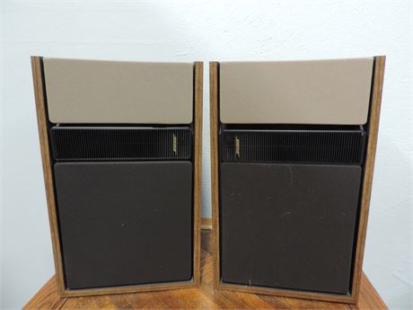 Pair BOSE 301 Series II Speakers