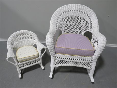 White Wicker Rocking Chairs Mother/Daughter Set