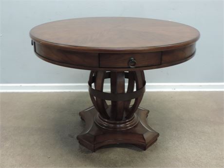 SPLENDID Round Solid Wood Pedestal Table