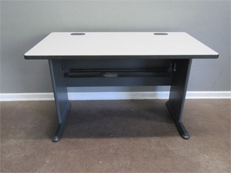 Metal and Laminated Desk/Workstation