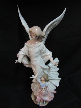 Lladro "Guardian Angel" Figurine