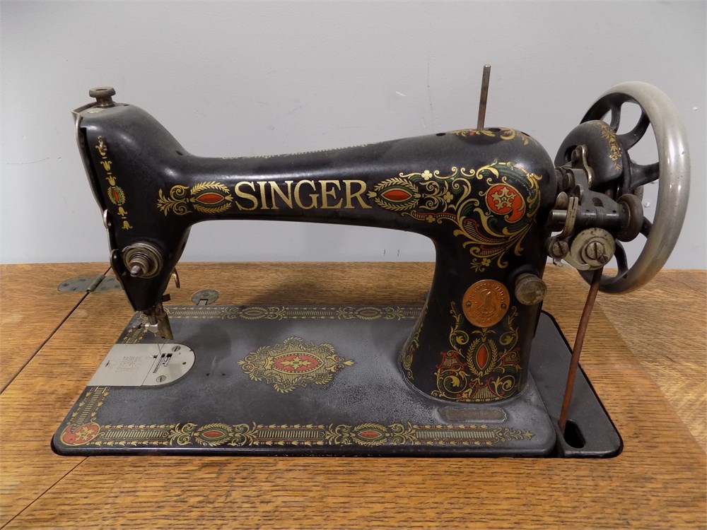 Transitional Design Online Auctions - Antique Singer Sewing Machine ...