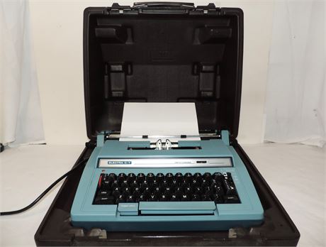Vintage Smith - Corona Electric Portable Typewriter / Case