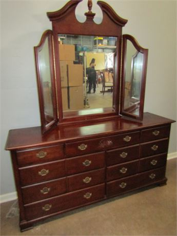 Georgian Style I.F.W. Double Dresser with Tri-View Mirror