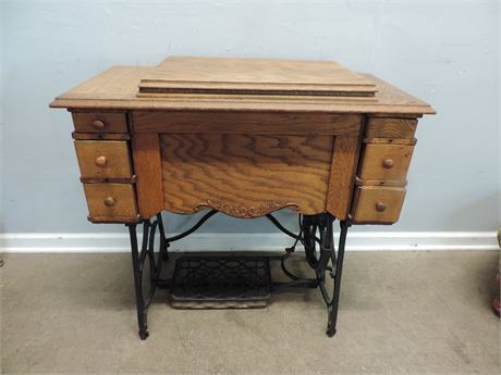 Vintage Minnesota Sewing Machine / Cabinet