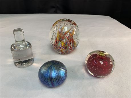 Paper Weights Lot of 4 Featuring, DAVID LOTTON, GENTILE GLASS