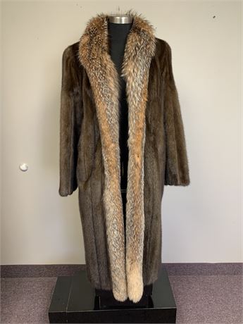 Mink Coat/Fox Collar/Full Length