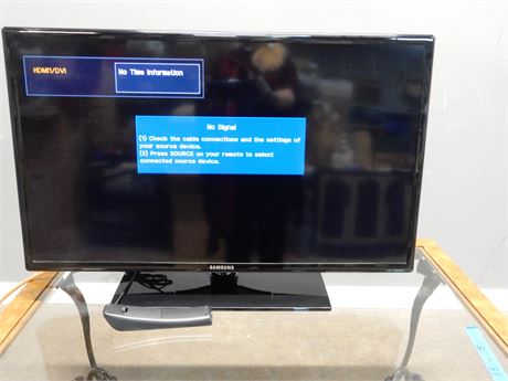 Samsung 32 Inch TV with Remote