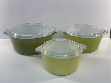 Pyrex /Green Lidded Casserole Set
