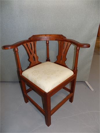 English Style Corner Chair