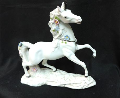 LENOX PRINCETON GALLERY 'Love's Fancy' Porcelain Unicorn