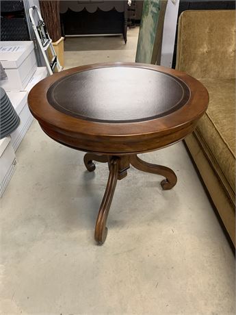 STANLEY Leather Insert Round Table