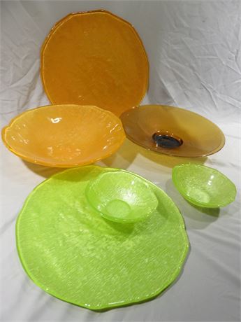 Art Glass Bowls & Platters