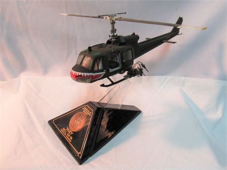 Franklin Mint Diecast 1:48 Scale Vietnam War Era Huey UH-1B Iroquois Gunship
