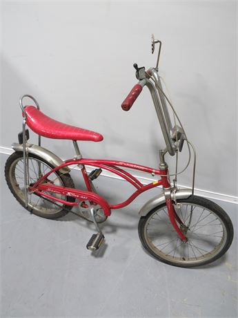 Vintage 1970s SCHWINN Sting-Ray Banana Seat Bicycle