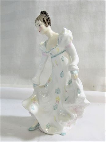 Vintage Royal Doulton Figurine - Minuet HN2019 - 1948