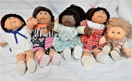 Collectible Cabbage Patch Doll Lot (5)