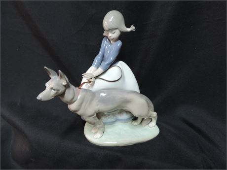 LLADRO 'Not So Fast' Porcelain Figurine / Signed / Box