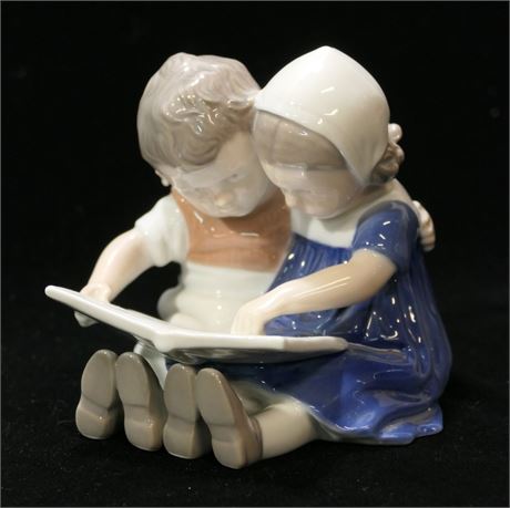 BING & GRONDAHL Vintage Porcelain "Boy & Girl Reading a Book" Figurine #1567