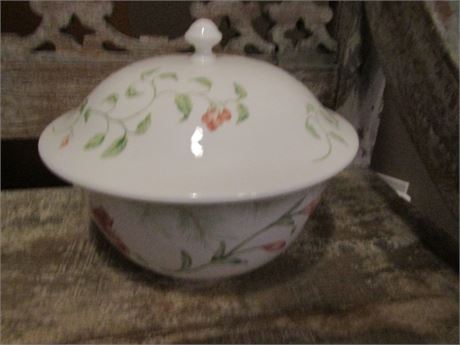 Lenox Winter Garden large Bowl with Lid