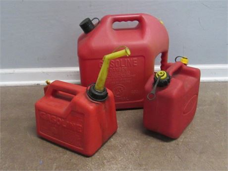 Gas Can/Container Lot - 1, 1-1/2 & 5 Gallon Containers