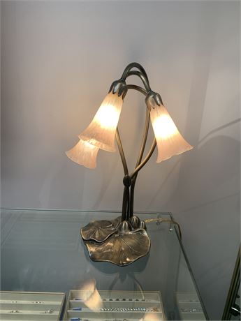 Meyda Tiffany Pond Lilly Decorative Table Lamp