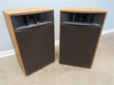 REALISTIC Mach One Speakers