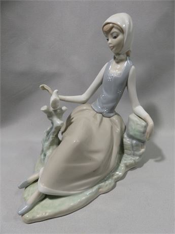 LLADRO Shepherdess with Dove Porcelain Figurine