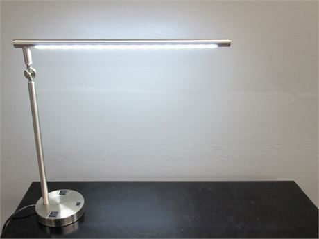 Nice Streamline Adjustable Desk/Task Lamp
