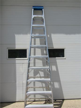 10' Werner Aluminum Folding Ladder,