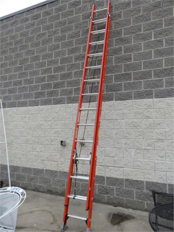WERNER 28 Ft. TYPE IA Fiberglass D-Rung Extension Ladder
