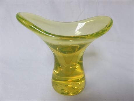 1973 GILBERT JOHNSON Studio Art Glass Signed Vase