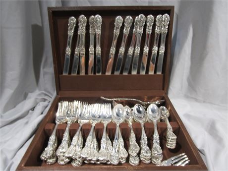 FA Rogers Flatware Set with Case