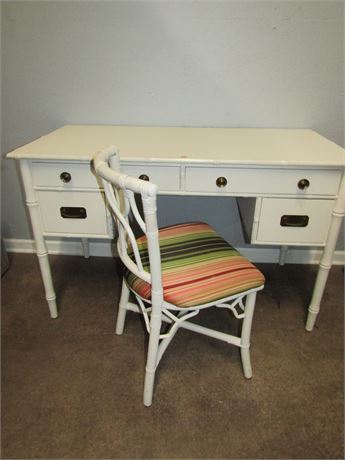 White Vintage Desk and Chair