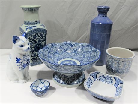 7 Piece Blue and White Pottery Lot
