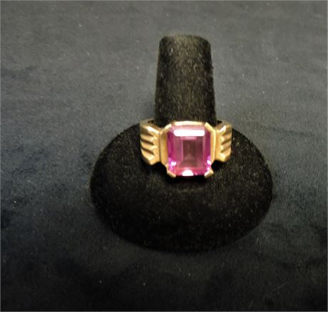 10 Kt. Gold Pink Turmaline Ring