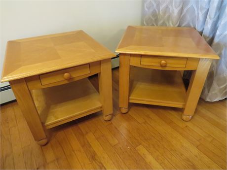 AMERICAN SIGNATURE End Tables