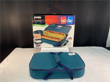 Pyrex Five Piece Insulated Food Carrier Set
