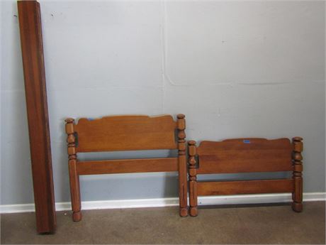 Twin Country Maple Bed Frame with Rails