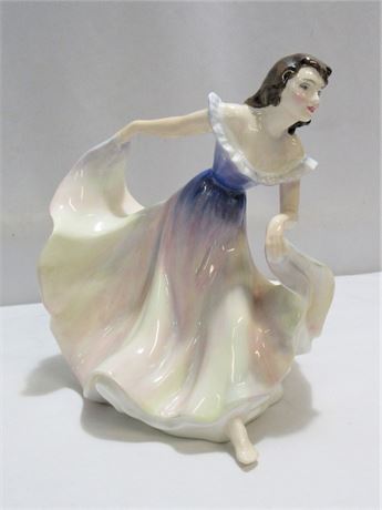Vintage Royal Doulton Figurine - The Gypsy Dance HN2230 - 1958