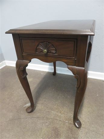 HARDEN Queen Anne End Table